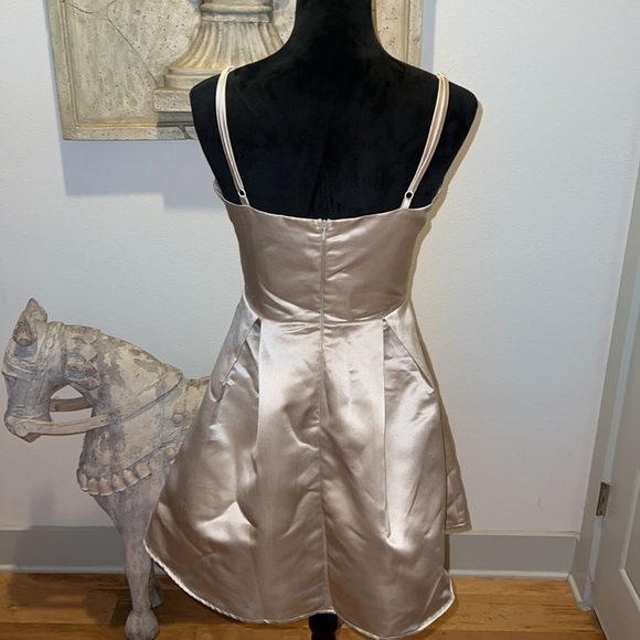 Pretty little Thing Sz 10 satin look cocktail backless dress - Picture 3 of 8